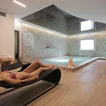 Boutique Bramante & 4*