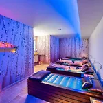 Boutique Bramante & 4* Urbania