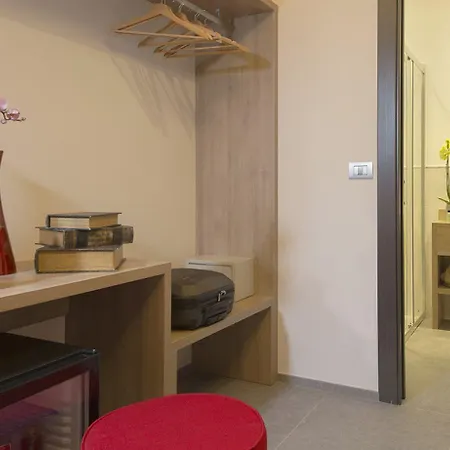 Boutique Bramante & אורבניה