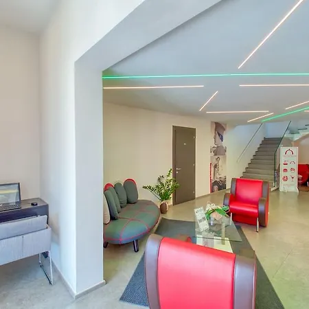 מלון Boutique Bramante & אורבניה