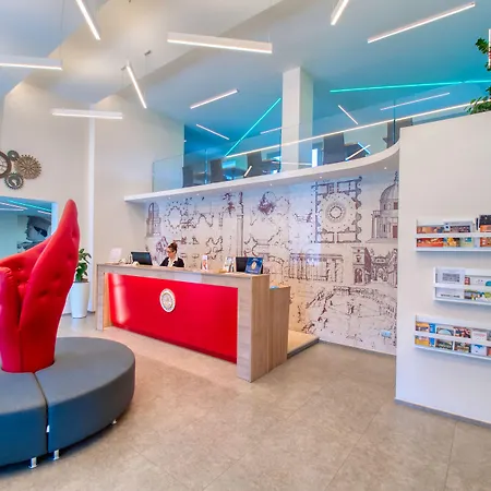 Ξενοδοχείο Boutique Bramante & 4*