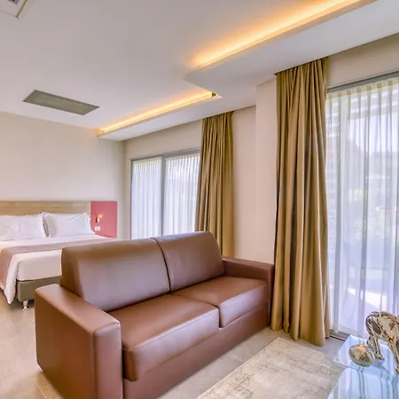 Boutique Bramante & Hotel 4*