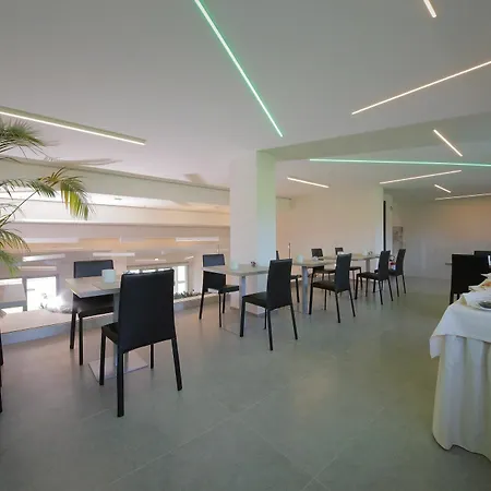 מלון Boutique Bramante & אורבניה
