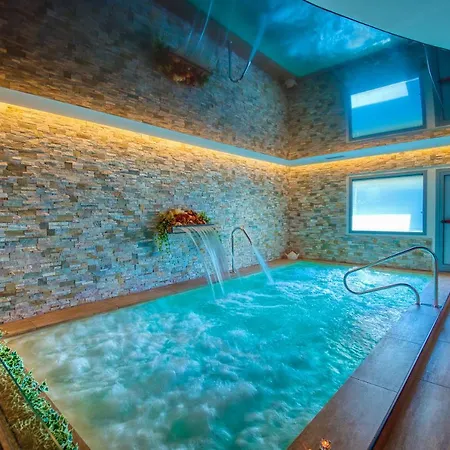 Boutique Bramante & Hotel Urbania