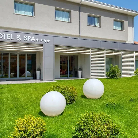 Boutique Bramante & 4*