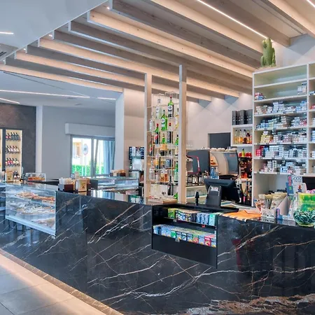 Boutique Bramante & Отель