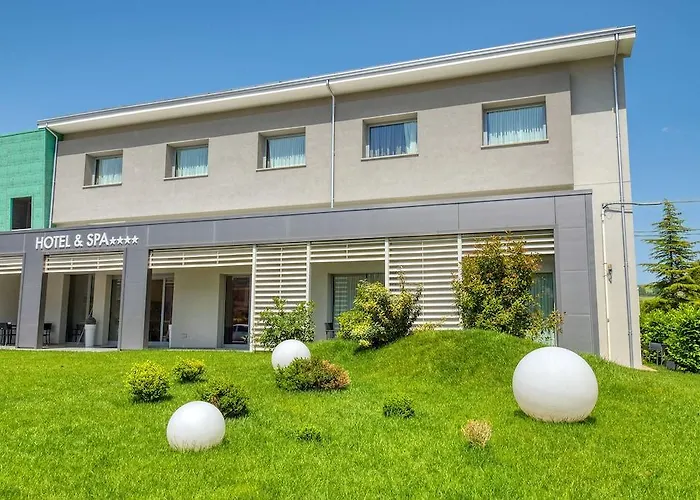 Hotel Boutique Bramante & 4*